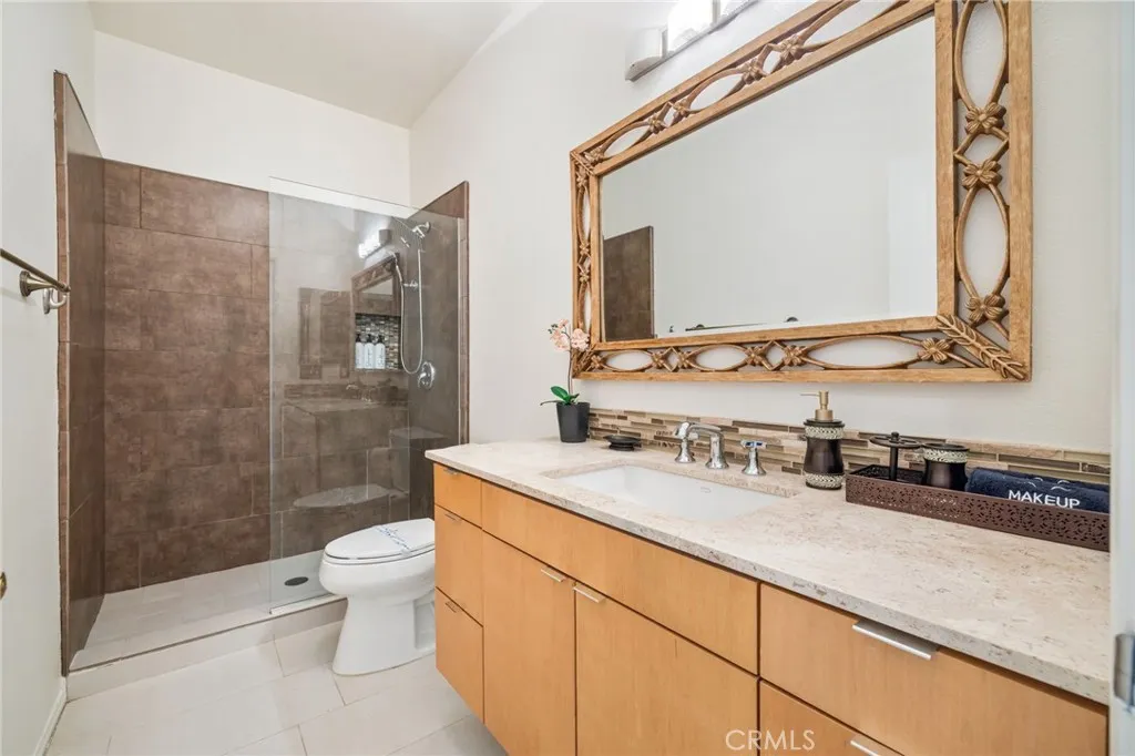 49526 Douglas, Indio, California 92201 home-pic-32